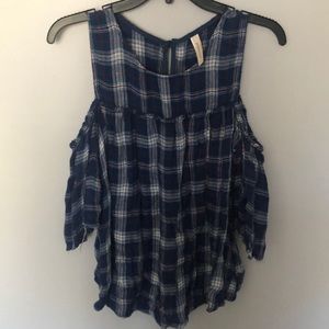 blue white and burgundy drop shoulder tee